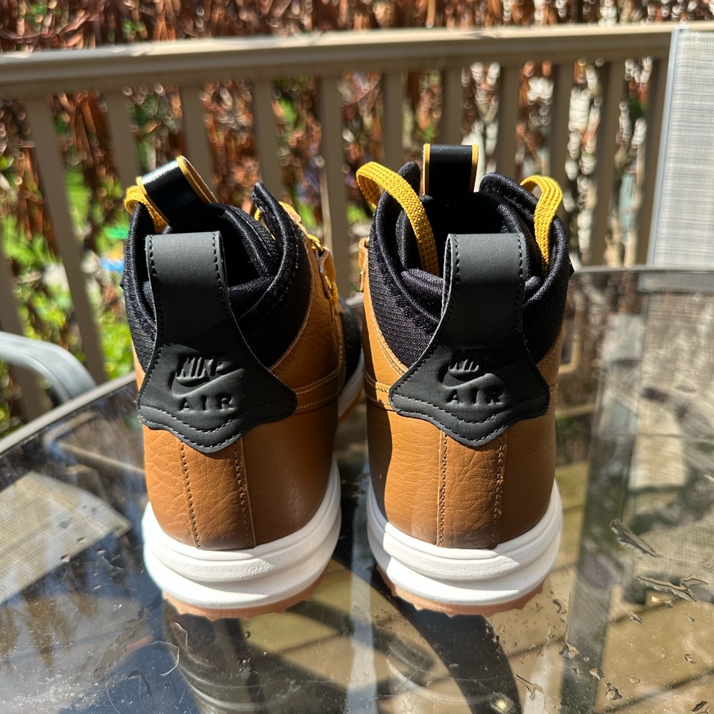 Nike Lunar Force 1
Men's Winterized Duckboot— men’s size 10 - Picture 3 of 7